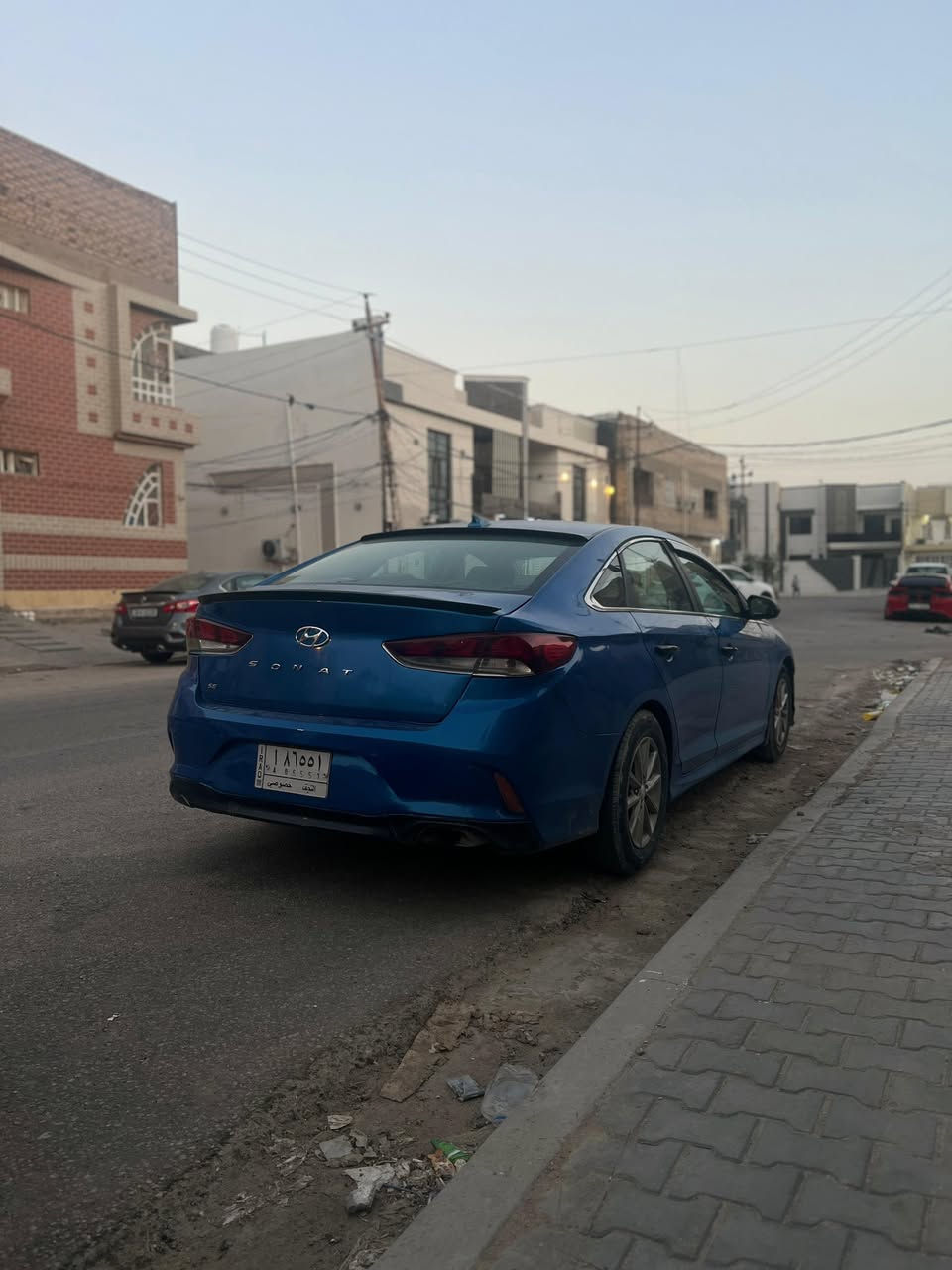 السلام عليكم 
سوناتا 2019 
وارد امريكي 
مواصفات SE 
رقم نجف مداور ثاني يوم 
بيها 4 قطع صبغ بدون ايرباك 
(طرف الجاملغ الامامي وطرف البنيد و جاملغ خلفي وقبق جنطه مبدل) 
ماشيه 109 الف 
السعر 122 وبيها مجال 
مكاني نجف 
***********
