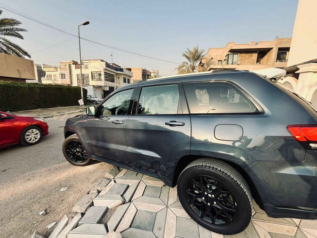 السلام عليكم 
جيب كراند شيروكي موديل 2021 
فئه s خليجي وكاله هارلم
فول مواصفات ماشيه 35800مايل
بوضع الوكاله 
الون ازرق مميز
للاستفسار اكثر الاتصال بالرقم 
***********واتساب بغداد, العراق
