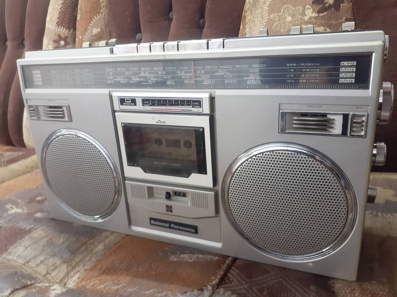 على   وضع   الشركة   كامل   بدون  خلل
السعر   النهائي   بدون   معاملة    ١٢٥   الف


**إذا كنت صاحب هذا الإعلان وتريد حذفه لأي سبب، رجاءا أرسل رسالة إلى الدعم الفني**