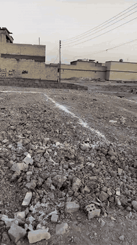 سلام عليكم قطعه ارض للبيع منطقه ضباط الثانيه الزراعي مال البلديات المساحه 75متر عله شارع موقع كلش حلو سعره مناسب سعره 29بي مجال اتصلوا بالخدمه اي استفسار عن الرقم ***********
