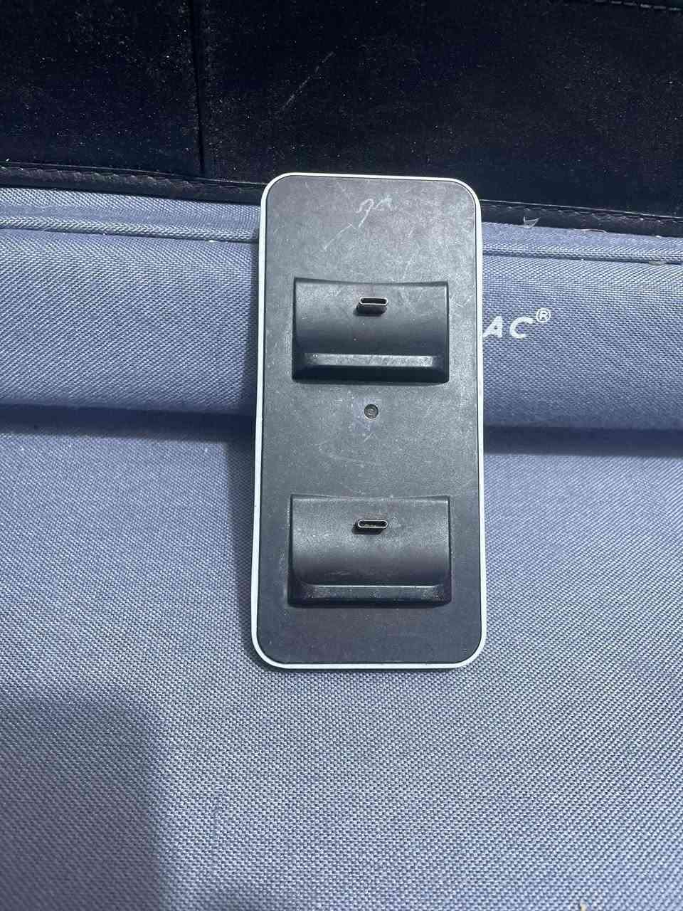 إلكترونيات للبيع جميعهم شغالات وع الفحص كلهم شلعه وحده مستخدمات شغلات ع الفحص 
( القطع هي )
1-لاسلكي-شاحن متعدد-ادبتر خاص شاشة سامسونج-تحويله HD-واير آيفون عدد ثنين -واير راوتر LUN-مايك هاتف 
توصيل عندي لجميع محافظات العراق
السعر 38 مع التوصيل شلع


**إذا كنت صاحب هذا الإعلان وتريد حذفه لأي سبب، رجاءا أرسل رسالة إلى الدعم الفني**