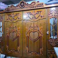 غرفه اخشاب • نجارة • بها مجال