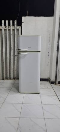 مرحبآ ثلاجة فستل تركية حجم عشرة قدم شغالة وظمان بشغلهة نظافتهة[ 💯 ] لل...