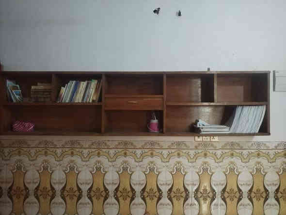 السلام عليكم مجموعة غراض  للبيع السعر في الخاص او الأتصال على رقم الهاتف 
***********
1 مكيف 
2 كونفيره
3 باب خشبي 
4 مكتبه
