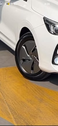 عندي 3 كبات مال ام جي 3 مال وكاله شرط اصلي  الي يفيده يتصل 07749867684