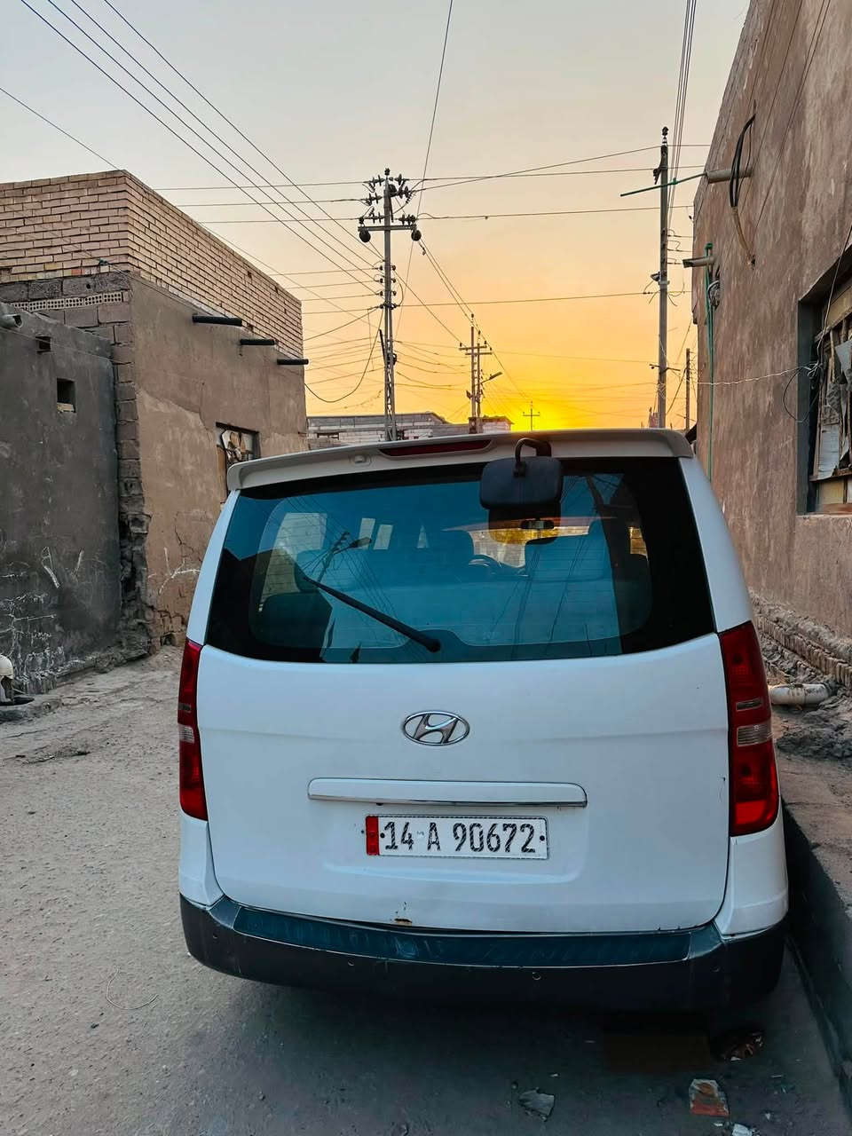 سلام عليكم ستاركس ١٦معلايه ٢١سعر ب١٨٠ وبيه مجال بيه محرك ٦سبلاين  حداديه تبريد تخم تاير جديد بسم شركه المشراق  العنوان البصره  الكرمه ***********
