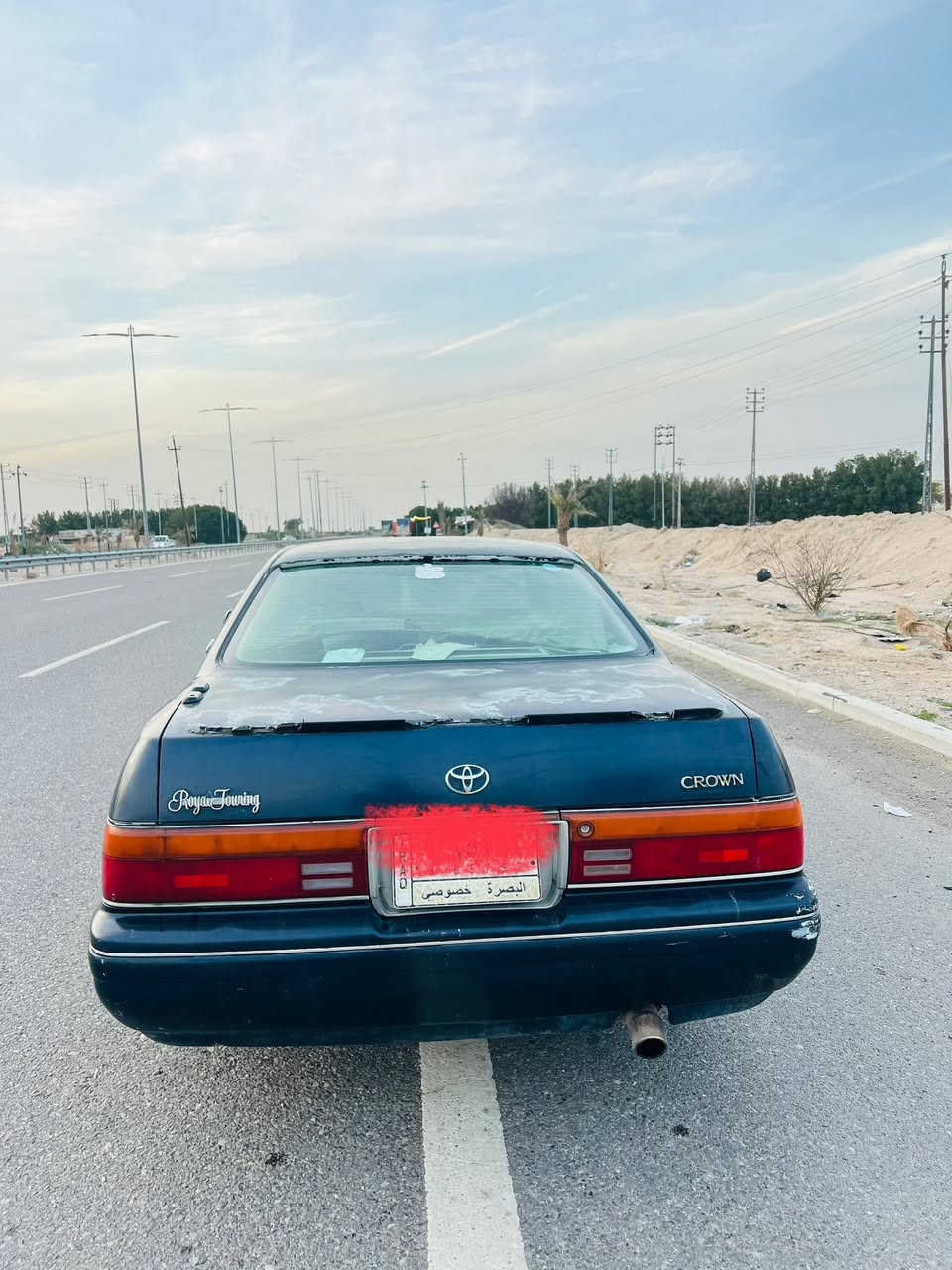 بطة كراون منفصل نظيفة موديل 93 
السعر 58
***********
