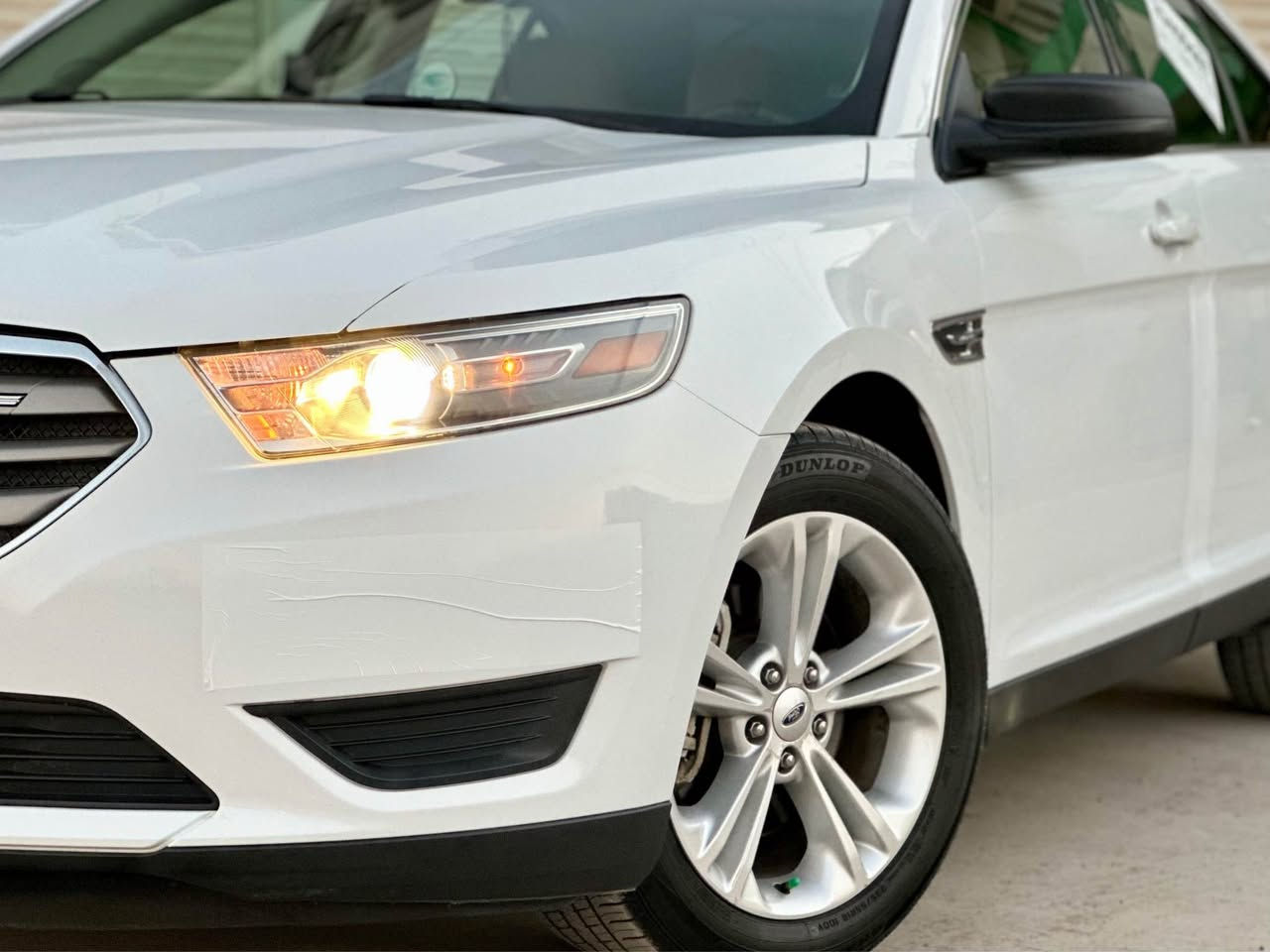 سلام عليكم 
للبيع 
نوع سيارة /فورد تورس اخت زيرو 
موديل /2014
ماشية /60كيلو متر 
سيارة خليجية صفر نيفا مكفولة كفالة عامة من دعامية للدعامية  ويا 3 مفاتيح 
العنوان /ديالى خانقين 
الاستفسار ع رقم 
*********** خناقين, ديالى
