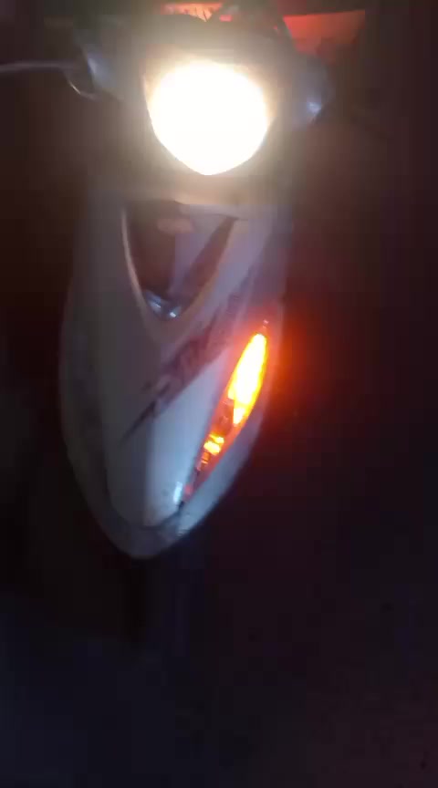 للبيع سعر 180 وبيها مجال متواجد خاص او *********** مكاني بغداد الشعب
