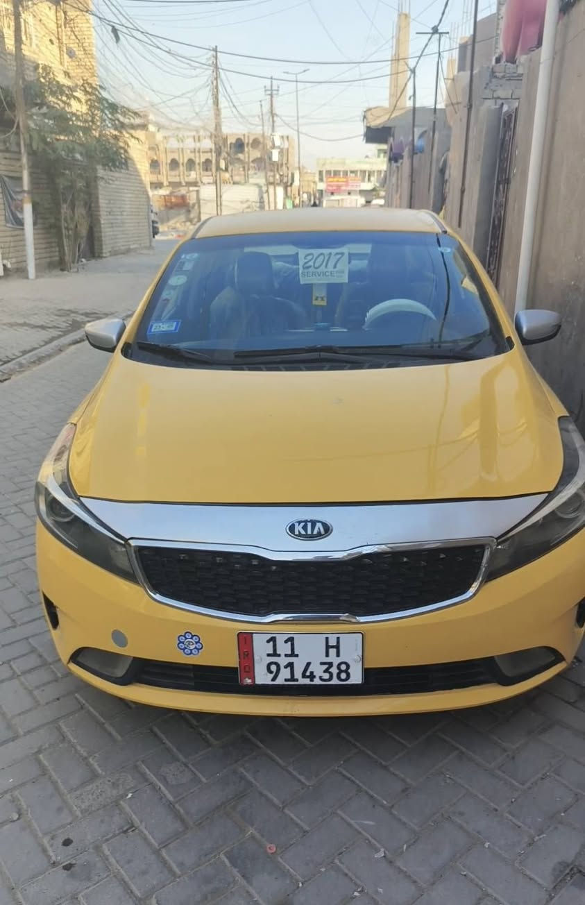 فورتي 17 البيع سياره جاهزه
امريكي... ضربته بجم مواصله شاصي ولا لغد 
سعر 115بيه مجال شي بصيط لا عليه هيئه ولا غرامه سياره مفولهه
