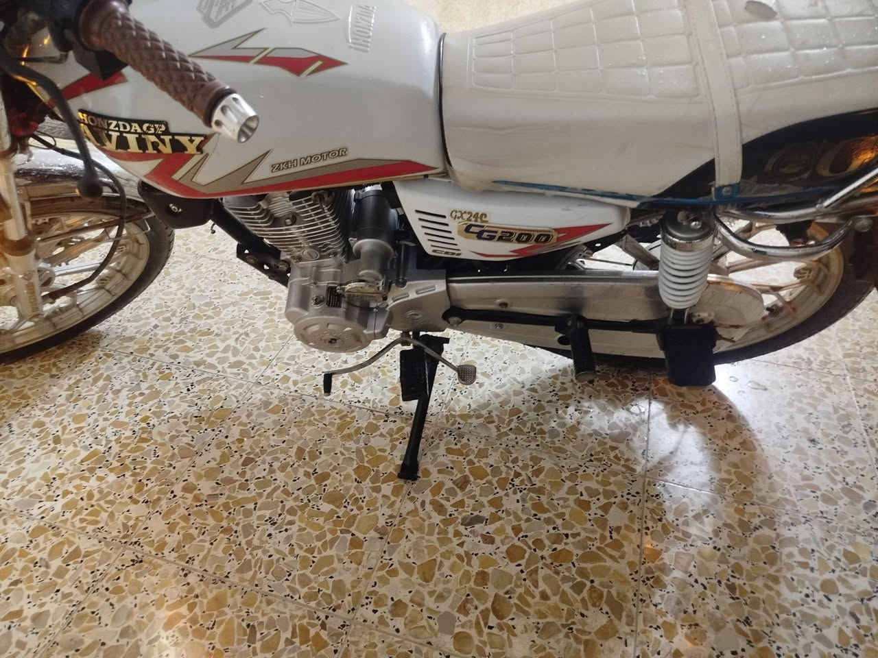 سلام عليكم دراجه سيفان 2025لبيع طالعه بشهر 9 سعر 750وبيه مجال بسيط دراجه مكفوله كفاله عامه من اي شي بمحرك مكان قاسم رقم ***********بي واتساب
