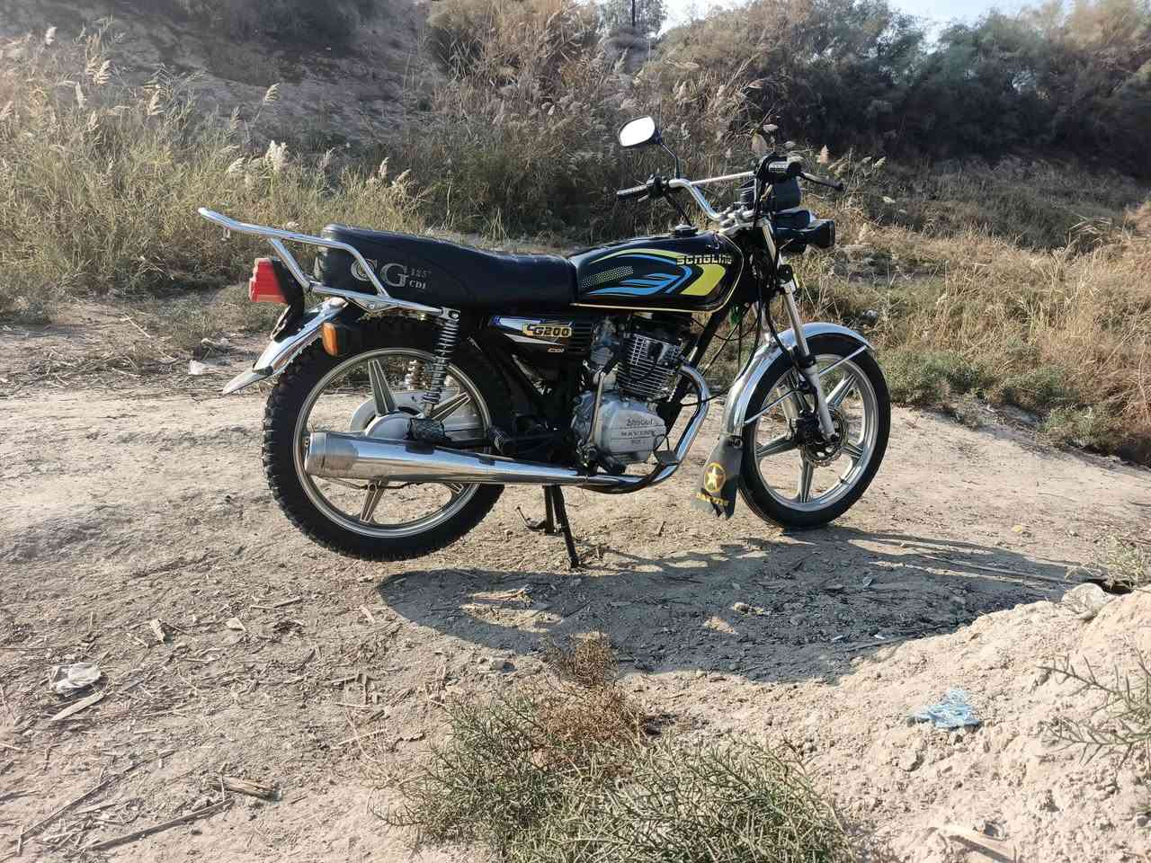 السلام عليكم دراجه خمسه كير مديل 21 اوراق موجوده دراجه مسوي عليه ادامه كلشي شغال شاد كله جيديد والله العظيم نقص بكد الشعره مابيه‏‪***********‬‏ متواجد
