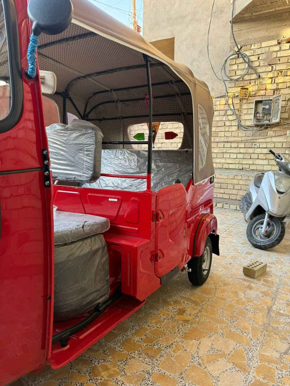 سلام عليكم تكتك البيع 2023 كفاله عام بيها رصعات خفيفه لا صبغ وله معجون تكتك كفاله مكينه وكسل مكفولت  السعر 9500 اوبيها مجال مكاني بغداد جسر ديالى هاذه رقمي*********** تصل اوبيك خير ودلل
