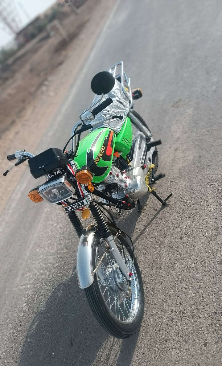 السلام عليكم للبيع دراجه تعمير جديد موديل 14 اوراق أصولي مال جناي شراي يتصل ***********
