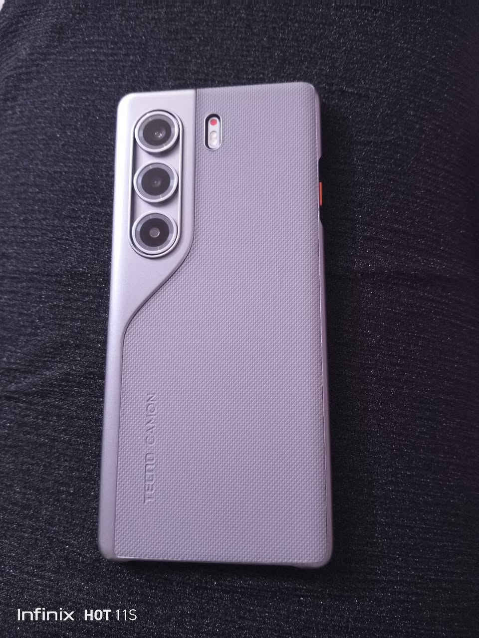 Techno Camon 40pro4g تكنو كامون ا40برو 
للبيع جديد البارحة اخذتة بس وقع مني وبي هاي الضربة الي مأشر عليها لان وقع على مكان حاد 
مقاوم للكسر ومقاوم للماء  
الفلوجة.


**إذا كنت صاحب هذا الإعلان وتريد حذفه لأي سبب، رجاءا أرسل رسالة إلى الدعم الفني**