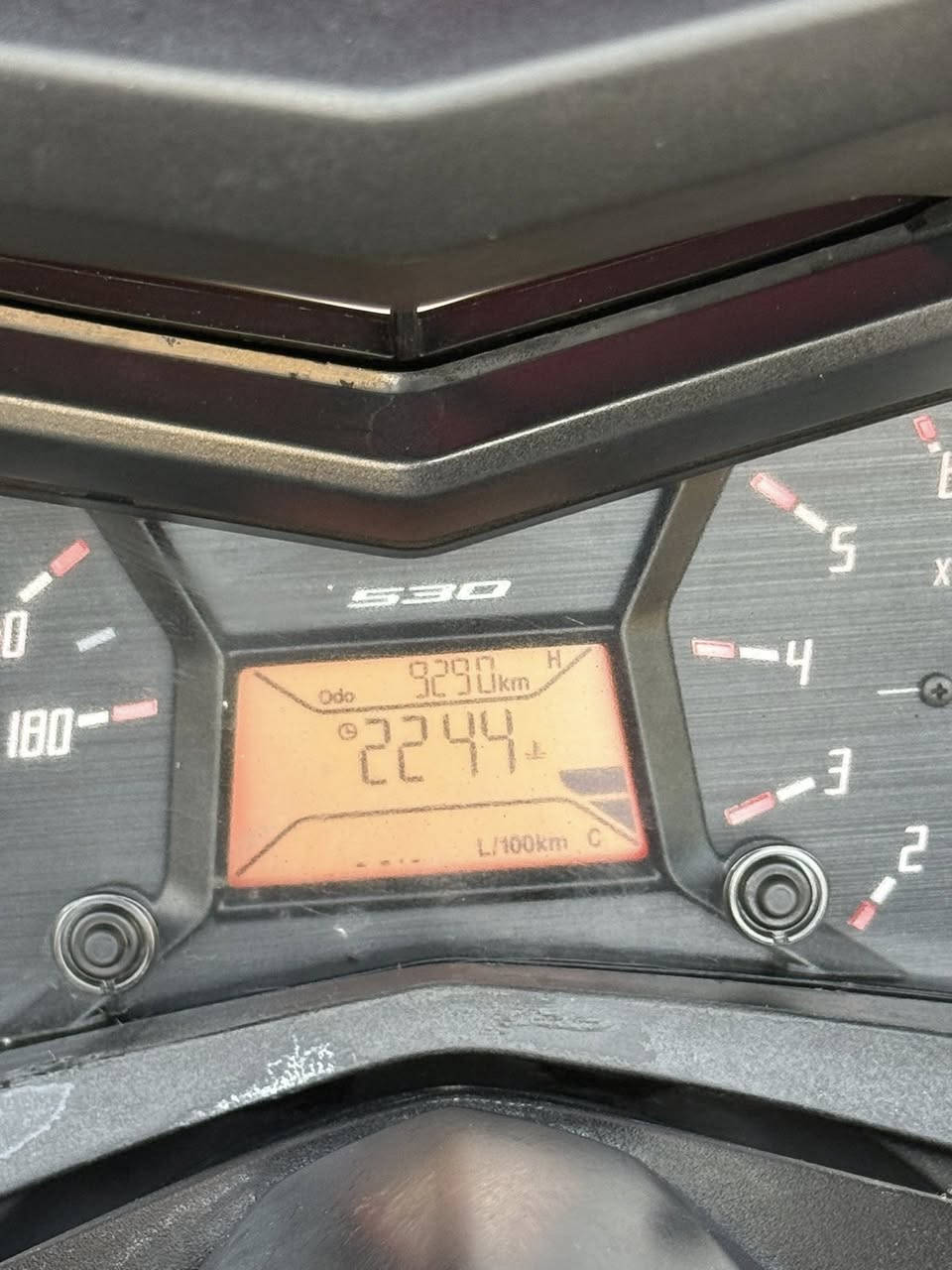 السلام عليكم
تي ماكس 2014 حجم المكينة 530 مكفولة عدة الشخوط ممشاهة 10 الف تقريباً بحالة الوكالة لون مميز ومكفولة من الصبغ تايرات اصلية اشاير اصلية معروضة ب58 وبيهة مجال شي بصيط بكاني بغداد خاص ما اجاوب ***********
