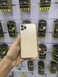 ١١ برو ماكس • ٥١٢ • شاشة وبطارية مستبدلة