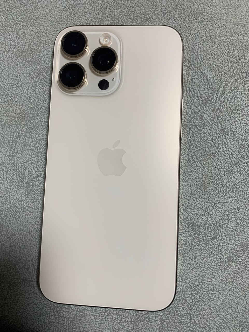 🔺مرحبا شباب ايفون 16برو ماكس 256
➖ملحقاتة كاملة
ذاكره256
➖صحة البطارية100🔋
➖رايدة 1450 مجال بسيط جدا 
➖للاستفسار متواجد واتساب ☎️
***********
مكاني بغداد
