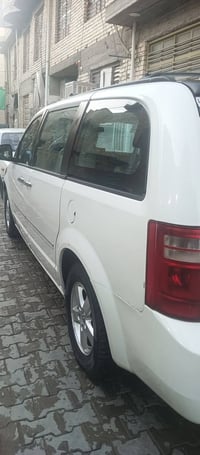 دوج كرفان موديل 2009 تبريد تلاثه قطع  كشنات سياحية الستفسار على الرقم ...