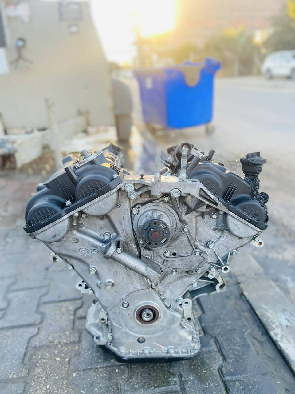 سلام عليكم
للبيع محرك سورنتو 6 سلندر 
حجمه 3300  gbi  
ينشد على الوارد لامريكي فقط 
من مديل 2014 لحد مديل 2021
 المحرك نضيف وشغال بي فقط قبق محترك مثل ما موضح بالصور 
مكاني كربلاء / حي الحسين 
الرقم / ***********
