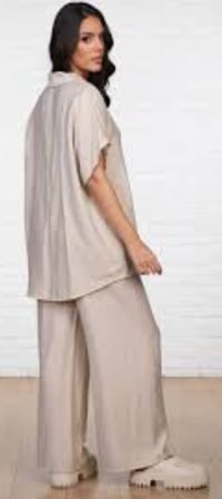 يوجد مدلات من فساتين بناتيه اي قطعه دخل منشور مع توصيل ب٨الف توصل حجز ...