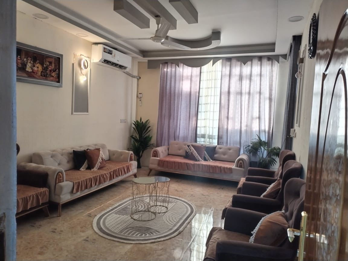 دار سكن طابو صرف مساحه 150 متر طابقين بناء حديث بناء طابوگ ركن على ساحه موقع جدا ممتاز 
3 غرف نوم هول مطبخ استقبال 
مجمعات صحيه خارجيه داخليه 
كراج سياره خدمات كامله 
مي كهرباء مدارس 
ابو غرق حي الحسين 
الأستفسار الأتصال 
***********
#الدار_المعموره_للعقار 
ملاحظه /من لديه عقار ويرغب بالبيع فقط الاتصال 
ولدينا عروض تناسب الجميع
