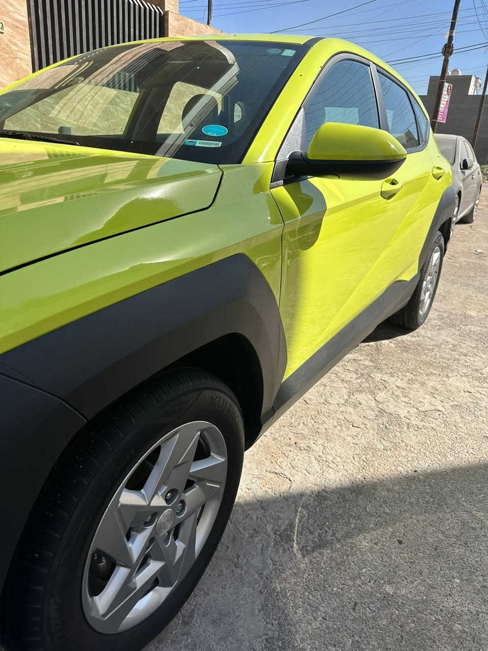 سلام عليكم
كونا ٢٠٢٤ لون مميز مواصفات النص
حادث موضح طخه بالبنيد ومصبوغ قطعه وحده فقط بدون ايرباك بدون دواخل
جديده جدا ماشيه ٢٥ الف
مواصفات شاشه دجتال متصله شاحن وايرليس   رادار امامي وجانبي وباقي مواصفات النص المعروفه
سعر السياره ١٦٩ ورقه ومجالها بسيط
***********
بغداد الدوره
