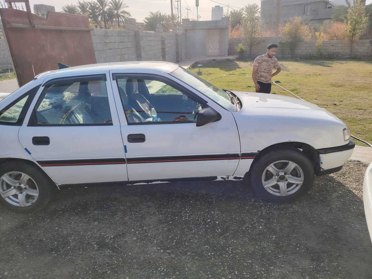 اوبل فكترا موديل ٩٢ مكفوله من صبق وضربه فقط هلال الخلفي كهربائيات كلها شغاله شاشه جديد زنون جديد +تخم تاير صدر امامي خلفي قبل سبوع مشتغلهن   (((٣٥))) وبيها مجال قليل للطيبين  ***********   المكان الانبار الفلوجه  منطقت السجر
