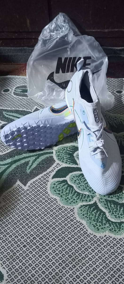 لابچينات قياس 43والحذاءالوردي قياس 41


**إذا كنت صاحب هذا الإعلان وتريد حذفه لأي سبب، رجاءا أرسل رسالة إلى الدعم الفني**