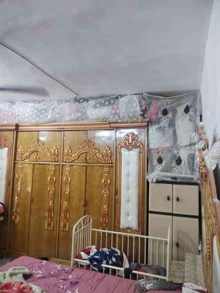 بيت للبيع ٣ غرف بحي الحكيم يم بيت عطوف ثالث بيت ع شارع عكاده مساحة 290 السعر 45 وبي مجال ان شاالله ***********
