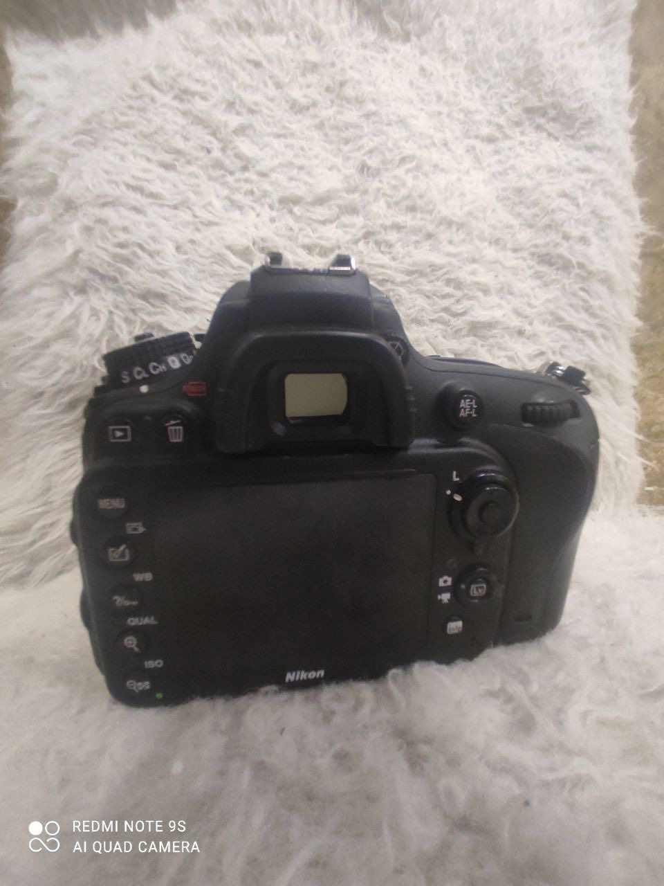 كاميره نيكون ٦١٠ لبييع. غراضها موجودين ونضافه الكاميره ٩٥٪؜
سعرها فقط ٤٧٥ مستعجل ع بيعتها 

الاستفسار ع خاص او اتصال ع رقم ***********
