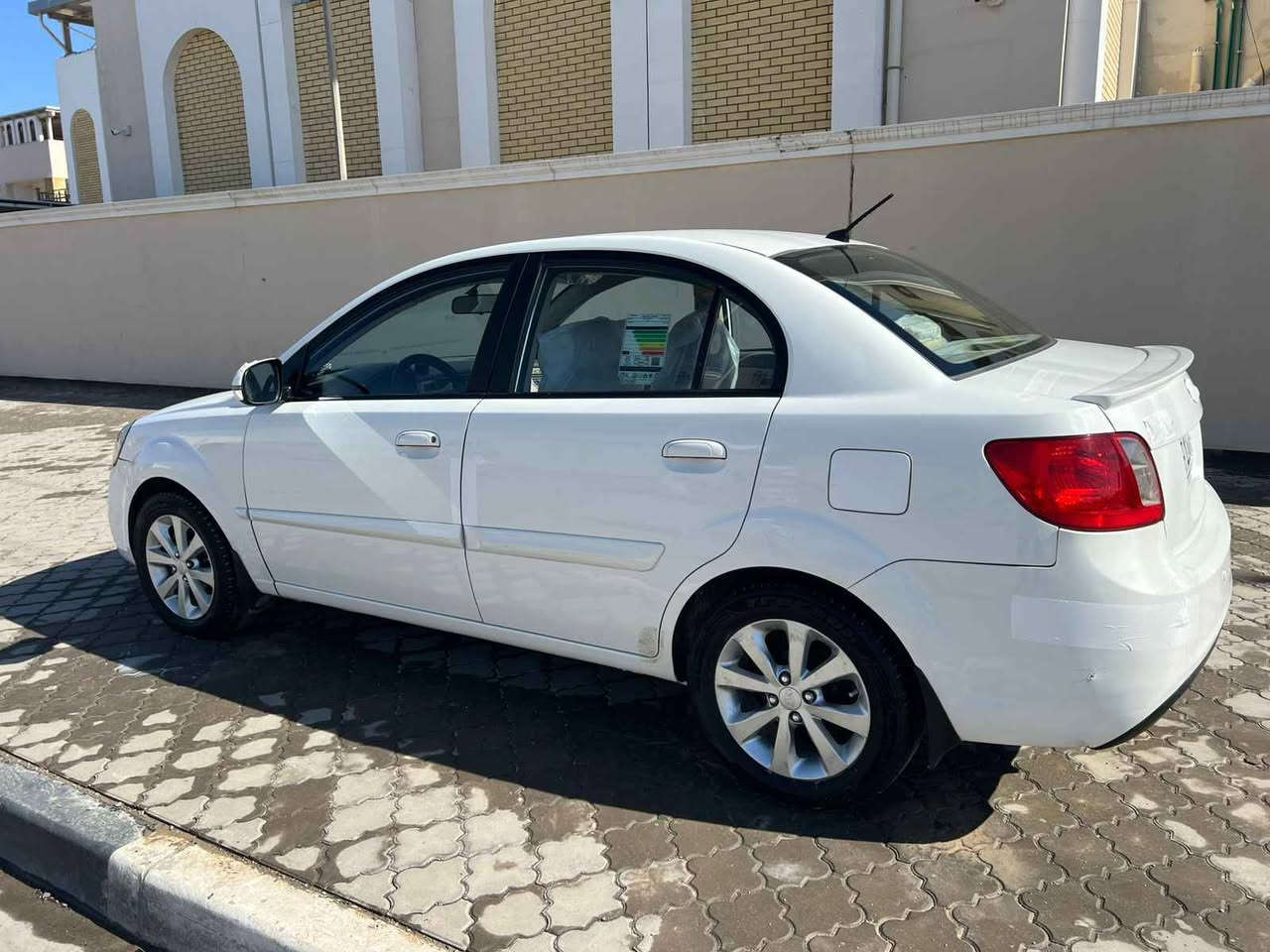 السلام عليكم عندي كيه ليو لبيع مديل  2012سياره قطعه وحده صبغ واربع أصابع بارد والباقي كفاله جهازه من كلشي ماذب عليه ربع دينار مكاني البصره زبير وشراي يتصل ويدلل السعر 100 وبيها مجال قليل(***********) الزبير, البصرة
