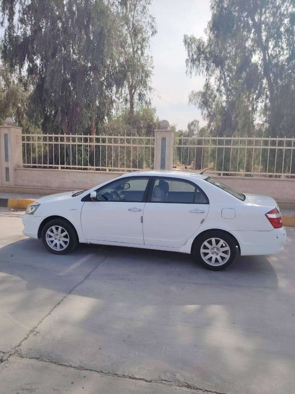 السلام عليكم
جيلي مابل موديل ٢٠١٣
بدون صبغ تبريد ثلج ❄️ 
محرك كير شرط
السيارة بأسمي شرط التحويل
السعر 63
للتواصل على الخاص


**إذا كنت صاحب هذا الإعلان وتريد حذفه لأي سبب، رجاءا أرسل رسالة إلى الدعم الفني**
