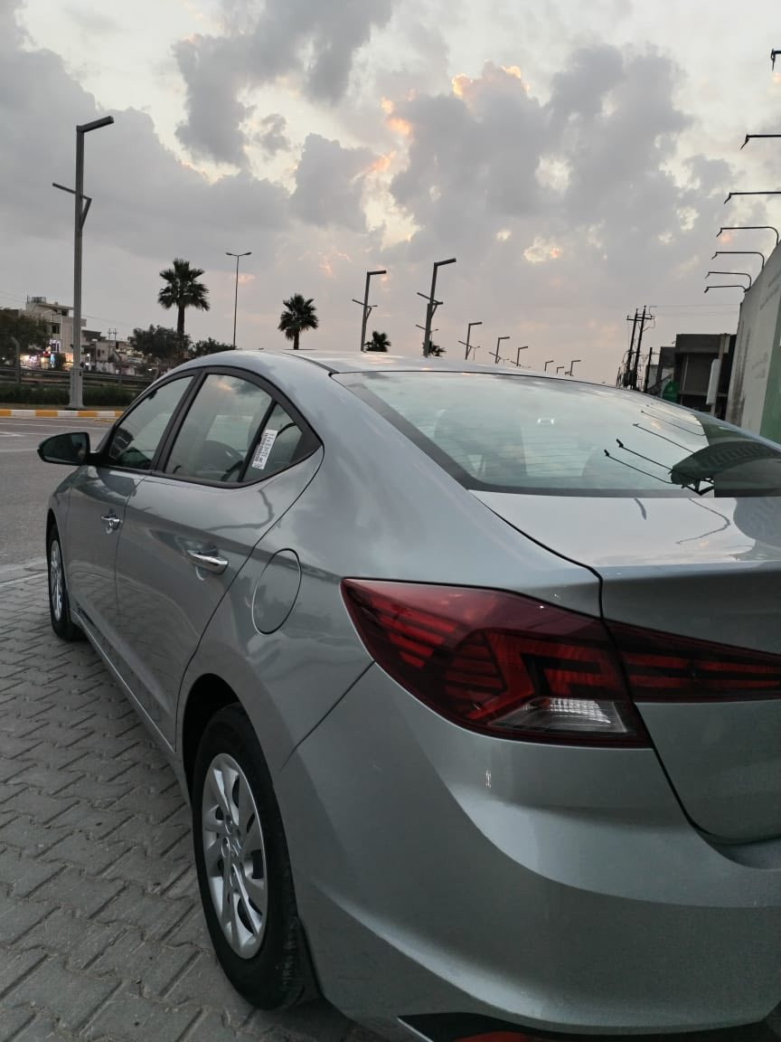 السلام عليكم للبيع 

النتره 2020

وكاله شركه القلم 

كفاله عامه  

ماشيه 46

رقم جديد هزه جديده 

بسمي تحويل مباشر

مكان السياره بغداد الغزاليه

***********
