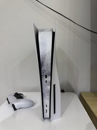 بلي 5 فات وياهه غراضه اصليه لامفتوح ولامهكر اخو جديد سعر 550وبيه مجال ...