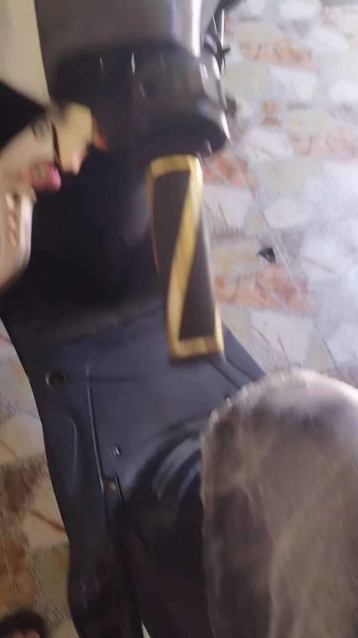 السلام عليكم دراجه ماكس مزوده للاخير تايرات نجمه يدات قطره مال دهن كزوزfmدراجه شلعه ومعدل خير من الله تجي وشوف بعينك فقط نقصه سلف كلوبات يشتغلن بس باتري هابط السعر500 التواصل على الرقم***********
