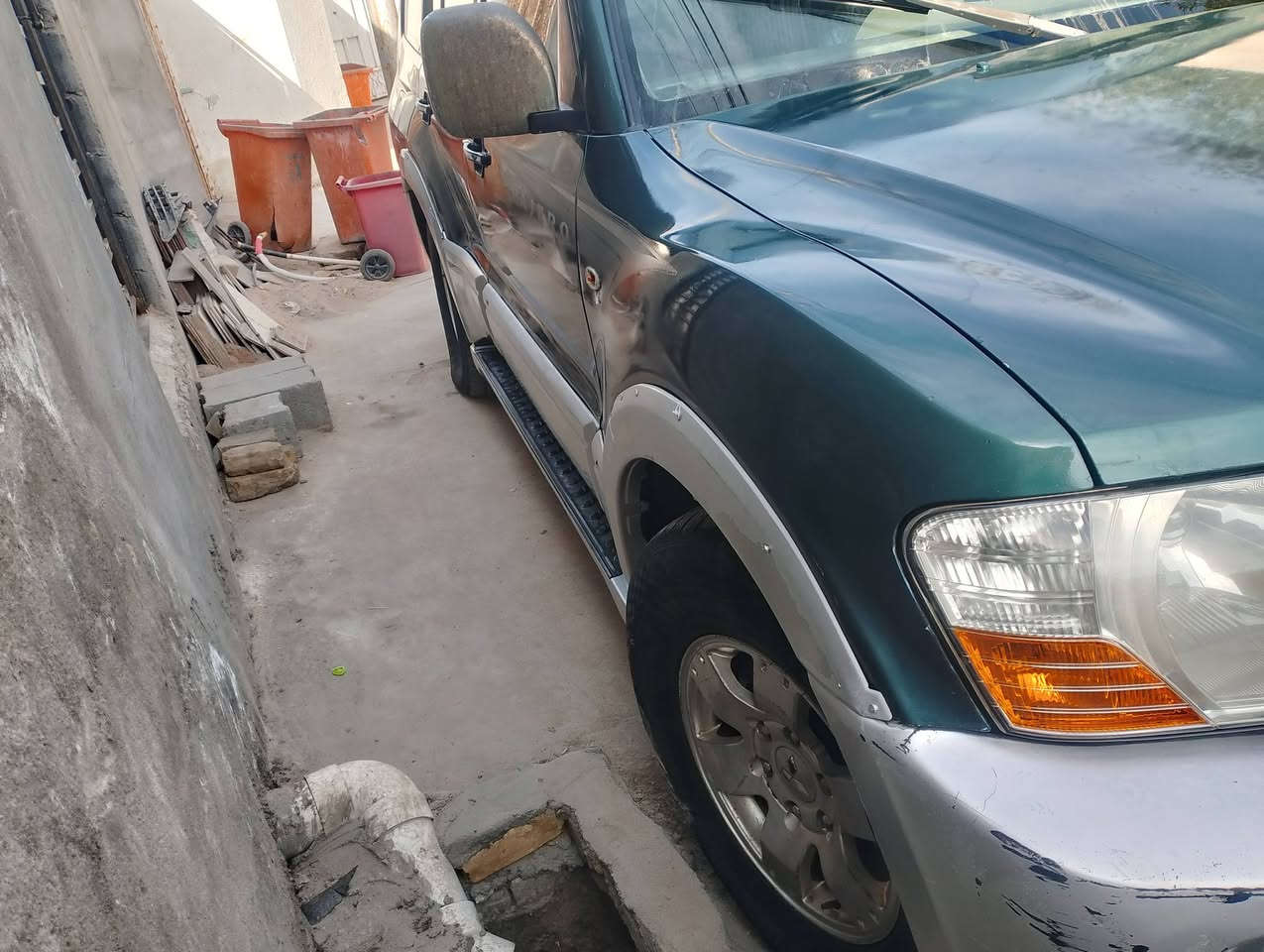 باجيرو موديل 2000 مكينه وكير مكفولت حداد مكفول مكفول من لضرب بيها صبغ احزام مكانها  بصره سعر قفل 63.      ***********
