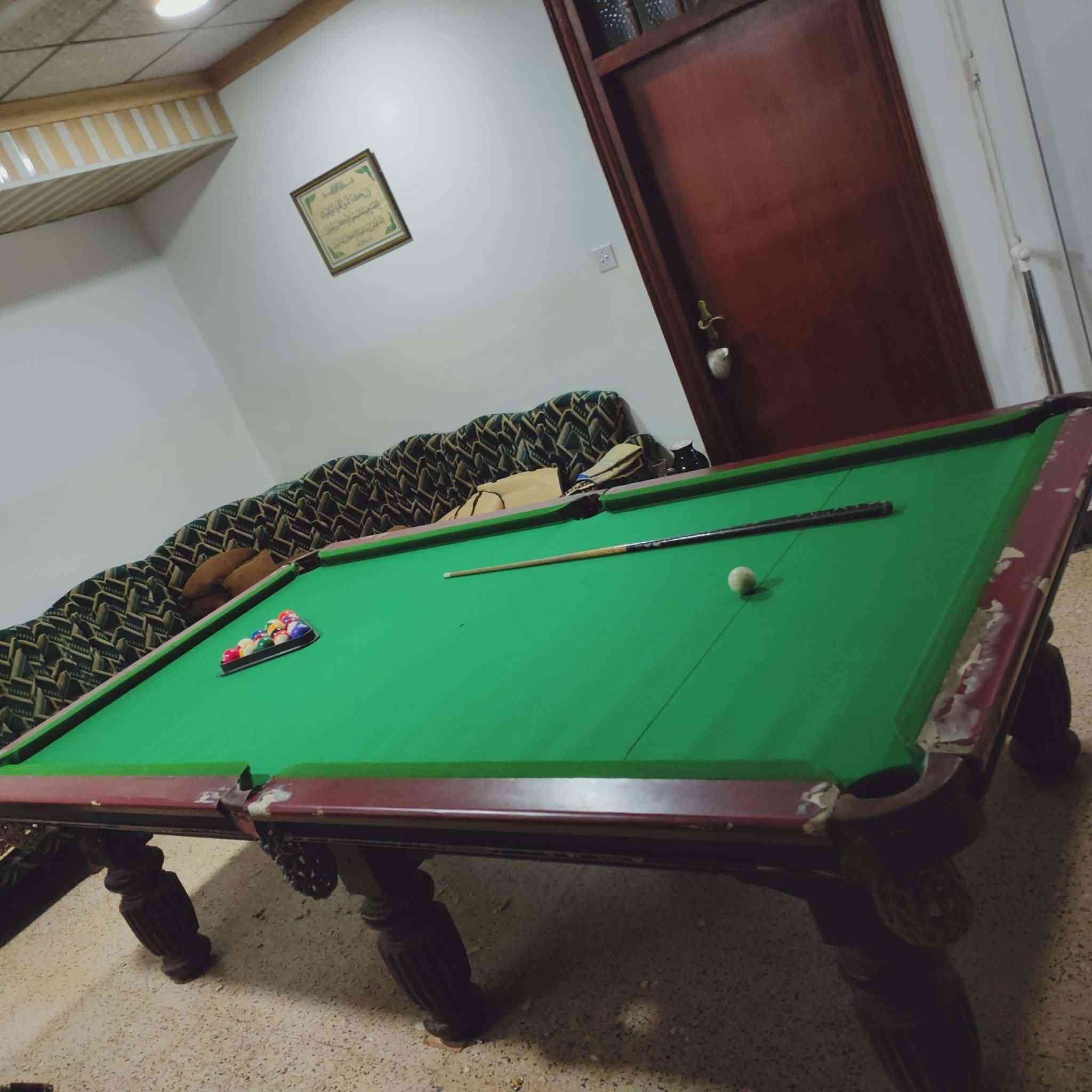 ميز بليارد نظيف وكرات أصلية السعر ٣٥٠  الف وبي مجال المكان موصل أيسر
هاتف *********** وتس اب  _ ***********
