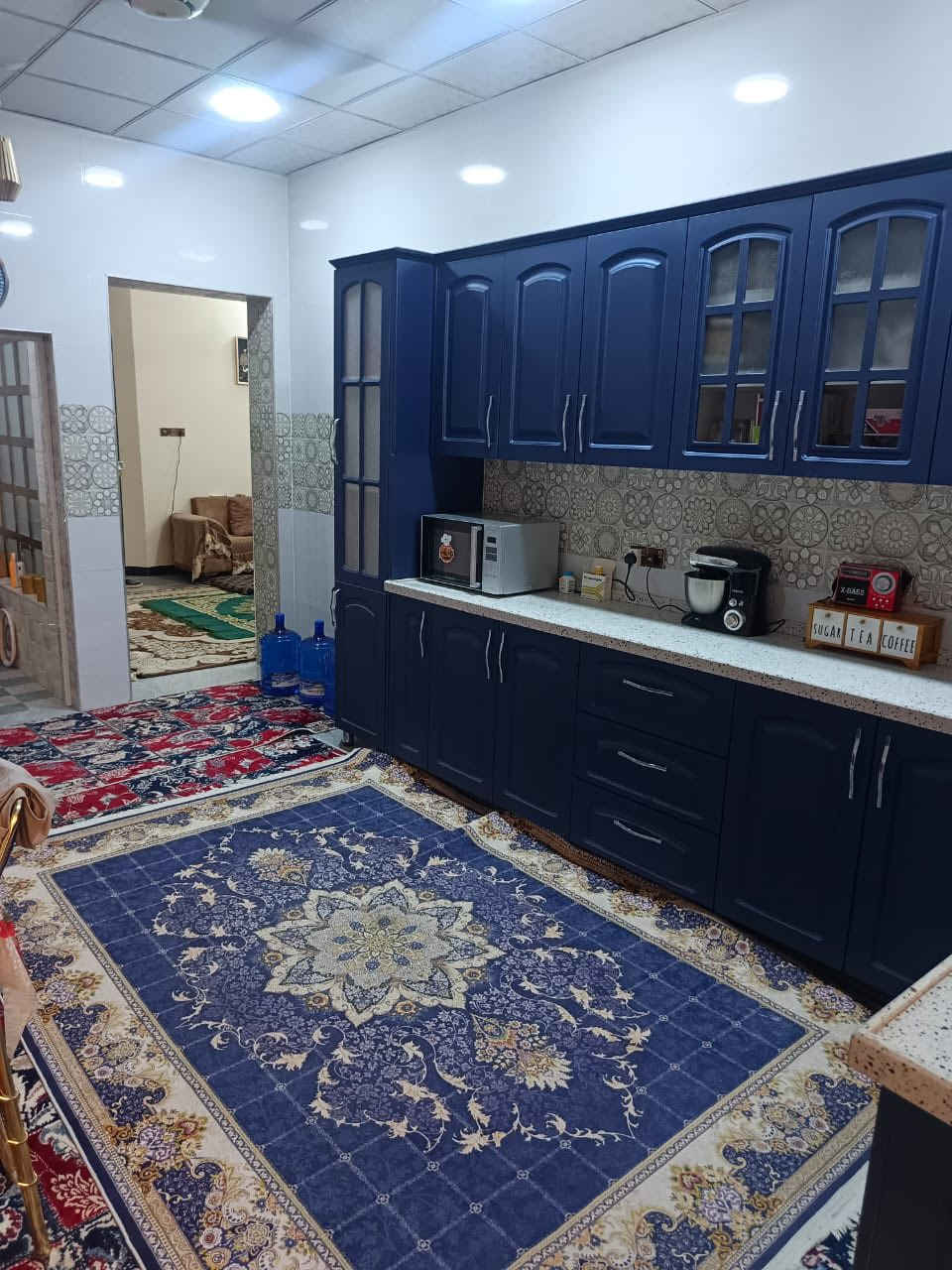 للبيع 
دار سكن طابقين 3 غرف نوم بيت فول
  المكان في ناحية الصقلاويه خلف مدرسة الظاهر مدخل مركز الناحية 
اسم المنطقة حي الشهداء الاولى 
الشارع مبلط ومتوفر كافة الخدمات 
  12م تبليط    
المساحة ٢٠٠   ٢٥x٨ 
السعر 142 مليون وقابل للتفاوض 
للاستفسار مراجعة مكتب حاتم للعقار مقابيل محكمة تحقيق الفلوجة الجديدة او الاتصال ***********
