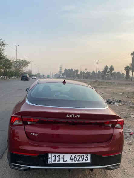 سلام عليكم k5 للبيع  موديل 2022 امريكي 1.6 turbo
مواصفات
بصمة 
🛣️ قيادة ذاتية على الخطوط السريعه
🅿️ هاند بريك بصمة
🚗 تشغيل عن بعد
⚡ مثبت سرعة
🛡️ نظام ABS
⛓️ مانع انزلاق + حساس إطارات
📺 شاشة
📸 كامره دوارة
⚙️ كير أوتو + عادي
📡 رادار جانبي + رادار امامي مراقبة النقطة العمياء
⚪ رادار الخطوط البيضاء
💡 لايتات 4 عدسات (LED + زينون)بلادي
🚀 أنظمة قيادة (Eco / Sport / Smart / Normal)
🎶 بلوتوث + AUX + USB
🛑 أوتو بريك + Auto Hold
🛰️ خريطة + نظام ملاحة
🧳 صندوق بصمة. 
⚠️ حادث: جاملغ عكس السايق مصبوغ صور الحادث بالمنشور
بدون ايرباك لغد شاصي مكفول كير محرك تبريد صدر كله مكفول
سياره ماشيه 74 الف ميل
السعر 182$ وبيها مجال بغداد حي الخضراء للاستفسار اتصل ***********
