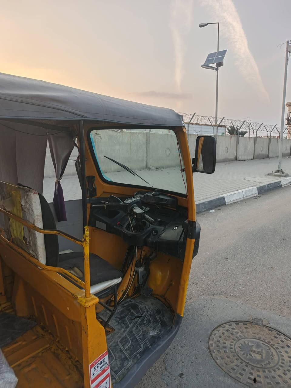 السلام عليكم تكتك للبيع 2019 رقم وسنويه تكتك حلوه مابيه شي مكاني البصره الحيانيه وسعر 4و500وبيه مجال ***********
