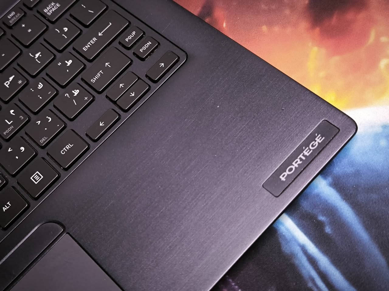 Toshiba Portege X30-E
لابتوب توشيبا بورتج
سلم ( نحيفة كلش ) وخفيفة

Core i7-8650U  8CPUs
معالج انتل كوراي سفن الجيل الثامن
فئة المعالج U

16  GB DDR4 Ram 
رام 16 كيكا ددر4 قابل للتطوير
بي سلوتين رام 
واحد منهن فارغ للتطوير مستقبلا
واحد منهن بي رام 16 كيكا

Samsung 256 gb SSD M.2 NVMe
هارد 256 كيكا سسد ام تو

4 GB - Intel UHD GRAPHICS 620
كرت داخلي انتل كرافكس 4 كيكا

13.3 FHD TOUCH
شاشة 13.3 انج فول اجدي لمس
كيبورد ضوئي ليزري عربي انكليزي
السعر: 325 الف دينار


**إذا كنت صاحب هذا الإعلان وتريد حذفه لأي سبب، رجاءا أرسل رسالة إلى الدعم الفني**