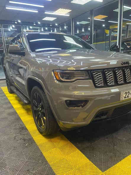 السلام عليكم بيع فقط مكلف بالنشر 
جيب كراند شيروكي فول ماعده الرادار امامي كلين تايتل مديل2022
وعليه تغليف PPF ماشي ميت الف بسم الكردي بيه بارد شبر بل صندوك سعر 293بيه مجال قليل ***********
***********وتساب  محافظة البصره
