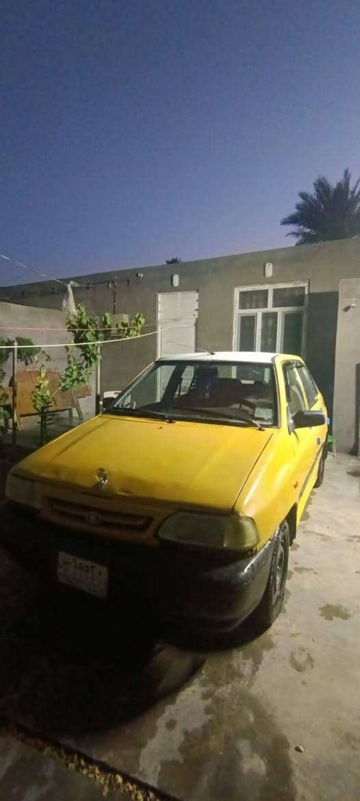 السلام عليكم سيارا سايبه للبيع كير محرك مكفولات تخم تاير جديد هستوني شاده حداديه جديده بل كارتون كامله مصفرا هيءه وغرامات راعيها يريد مداور سيارا كاملا مكملا رقمها بغداد *********** السعر ٢٣ وبيها مجال قليل المكان نجف كوفه
