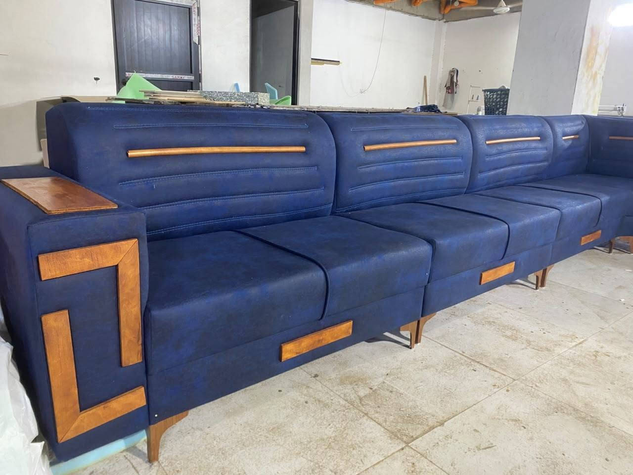 يسر معمل عبد الباقي  لزبائننا  الكرام عن مجموعة دواوين  شغل فوق الممتاز مو سوكي ضمان سنتين٣٥٠ دينار   ١١ نفر  ٧امتار و٢٠سم معمل عبد الباقي للاسفنج ولقنفات قرب جسر الزيتون ***********

