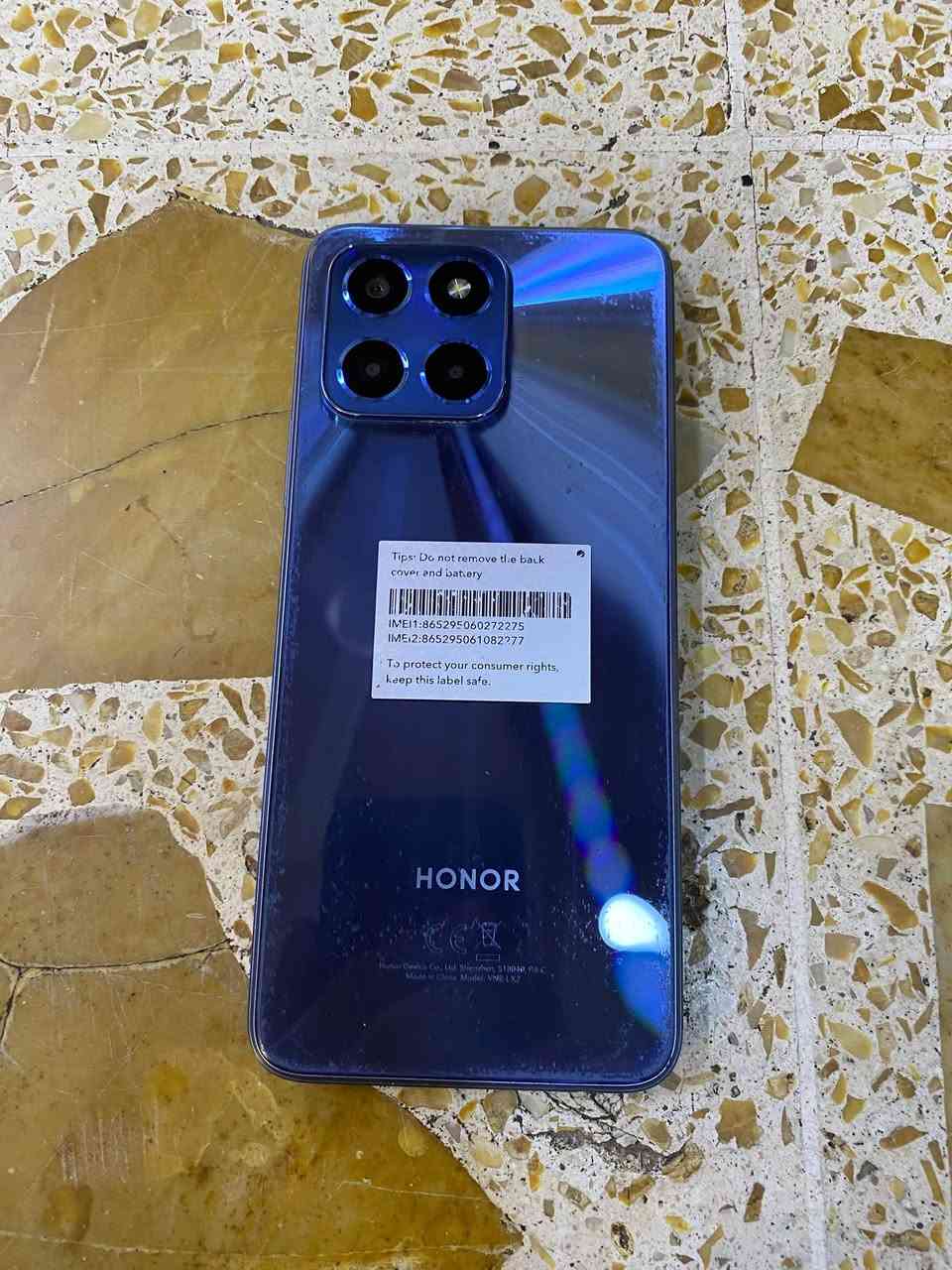 السلام عليكم مبايل HONOR  X6 ذاكره١٢٨ رام ٤معالج media tek نضام magicOS
السعر150وبي مجال بسيط حك الجيه


**إذا كنت صاحب هذا الإعلان وتريد حذفه لأي سبب، رجاءا أرسل رسالة إلى الدعم الفني**