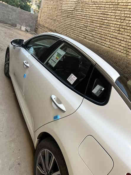 السلام عليكم كيا اوبتما 2020 خليجي فول 1/1 كفوله عد رش نص جمالغ بمكانه البقاي كله كفاله السياره جديده 
السعر 20500 وبيهه شويه مجال 
***********
