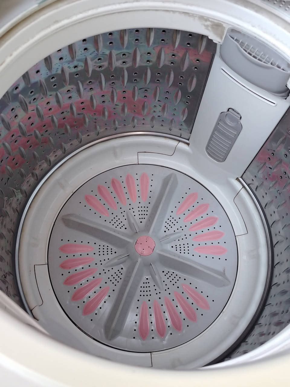 السلام عليكم غساله نوع هيتاشي نضيفه كلش من داخل ( فقط بيهه زنجار بسيط من الكفر الخارجي) السعر 125 وبيها مجال حجم 13 كيلو مكاني بغداد الشعب


**إذا كنت صاحب هذا الإعلان وتريد حذفه لأي سبب، رجاءا أرسل رسالة إلى الدعم الفني**