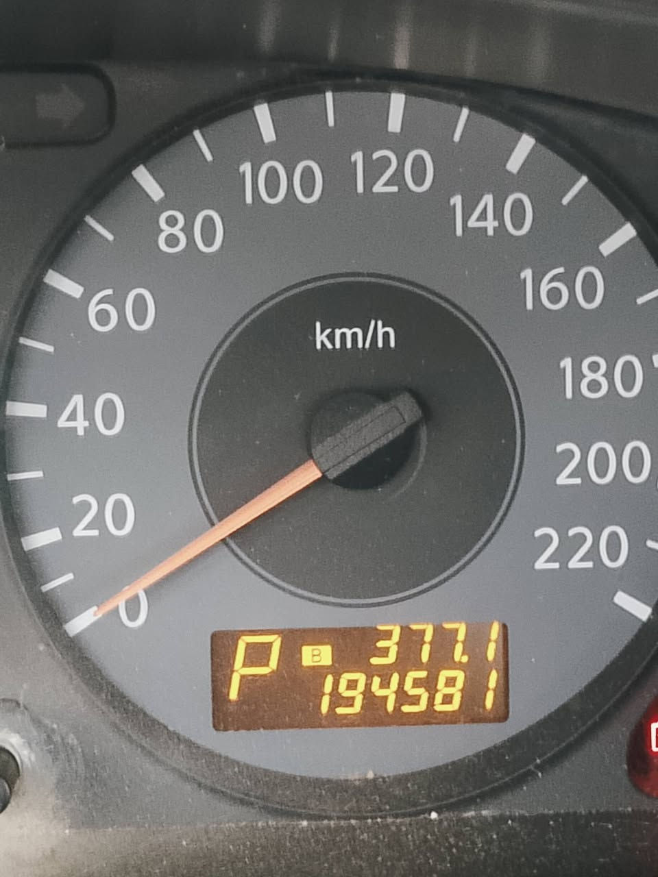 السلام عليكم سني موديل 2009 رقم بغداد بسمي شخصين تحويل مباشر رقم نكليزي سياره مكفوله كفاله عامه من كلشي لا صبغ ولا بارد كير ومكينه شركه دواخله شركه سياره جديده بشكل مكان (مكان واسط صويره)(***********(السعر110وبيه مجال لطيبين)(خوان ما يعجبك لمنشور عبره بكلمه طيب تعكس عله خلاقك وتحياتي لجميع
