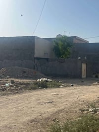 بيت للبيع 100متر صاله وغرفه ومطبخ وصحيات وبي مساحه فارغه مثل مموضح بل ...